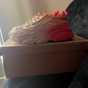 Steve Madden possession limited edition